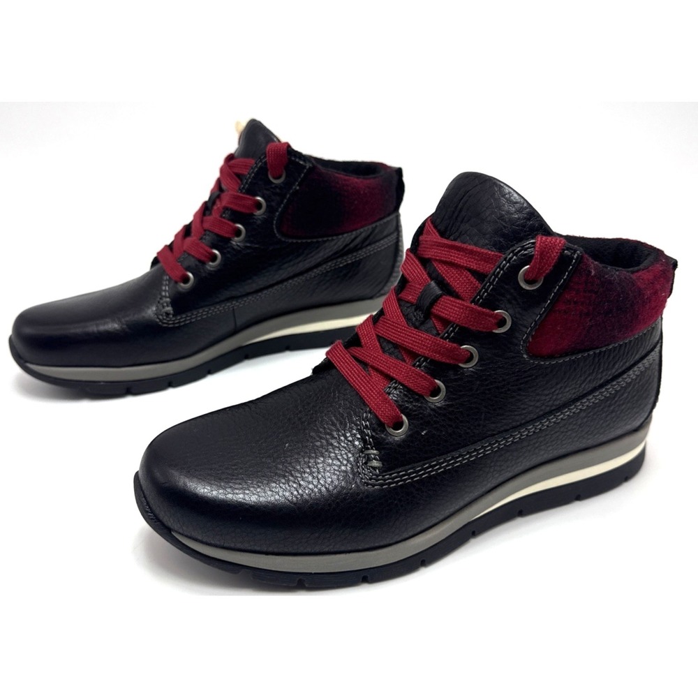 Bionica Dacona Boots Womens Size 7.5 M Leather Wool Uppers Slip Resistant